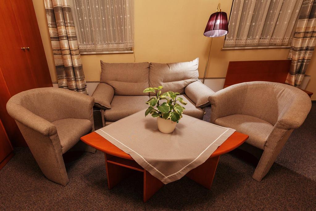Hotel Dana Bytów Exterior foto
